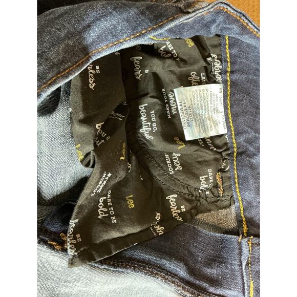 LEE Jeans Women's Dark Wash Regular Fit Boot Cut Stretch Blue Size 14 Medium - Picture 9 of 9